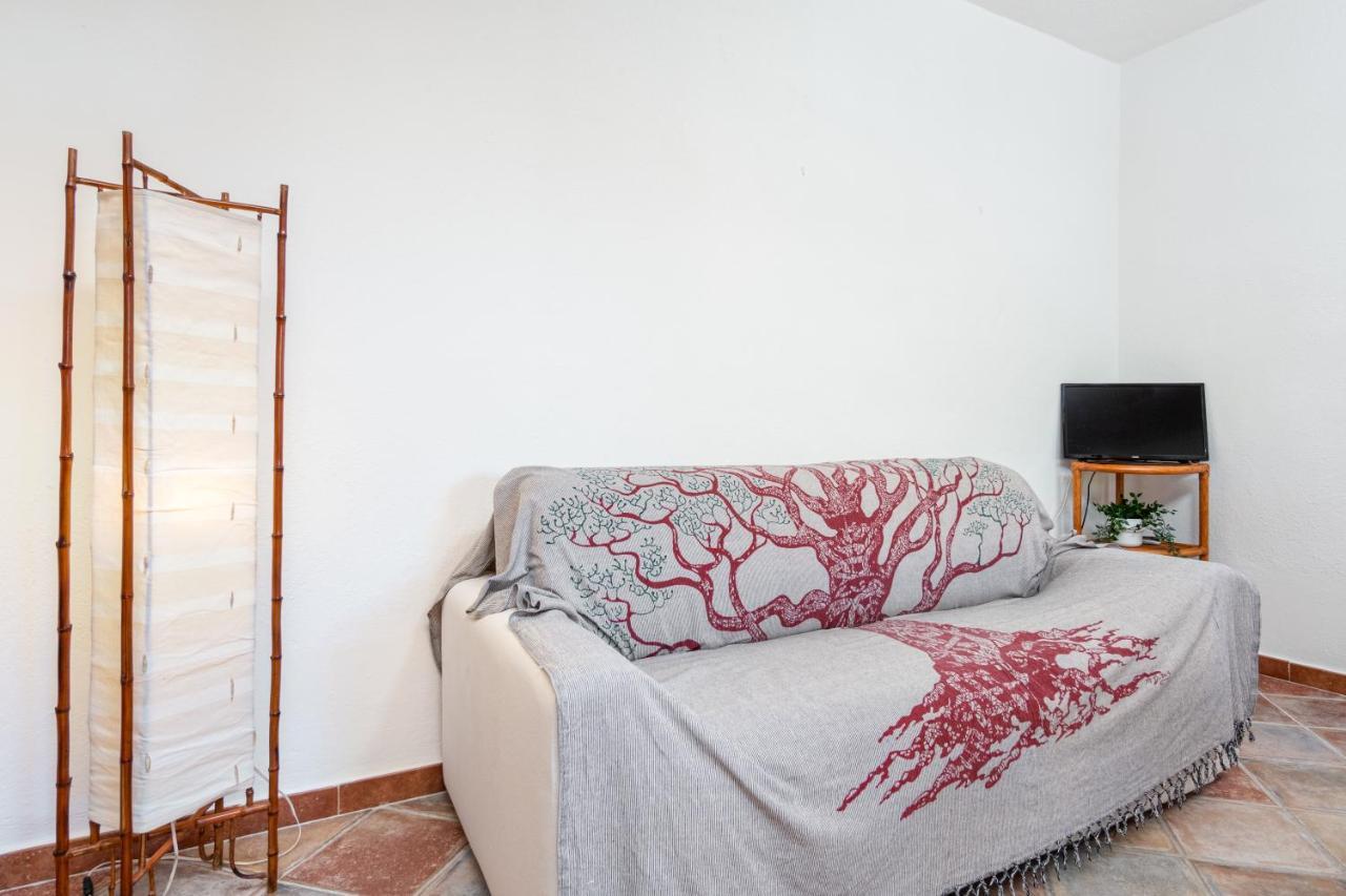Holiday House Li Piri Сан Теодоро Екстериор снимка
