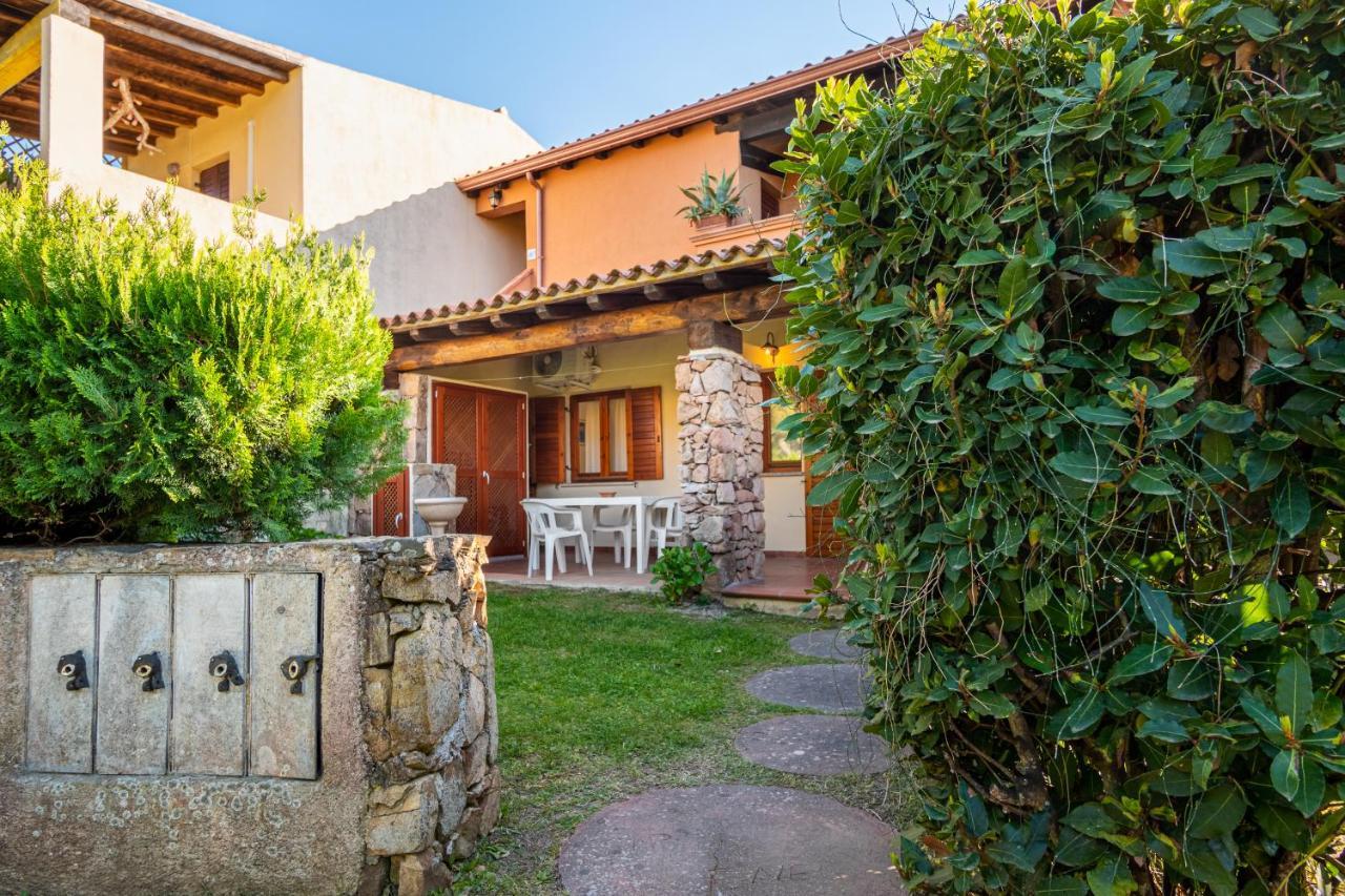Holiday House Li Piri Сан Теодоро Екстериор снимка